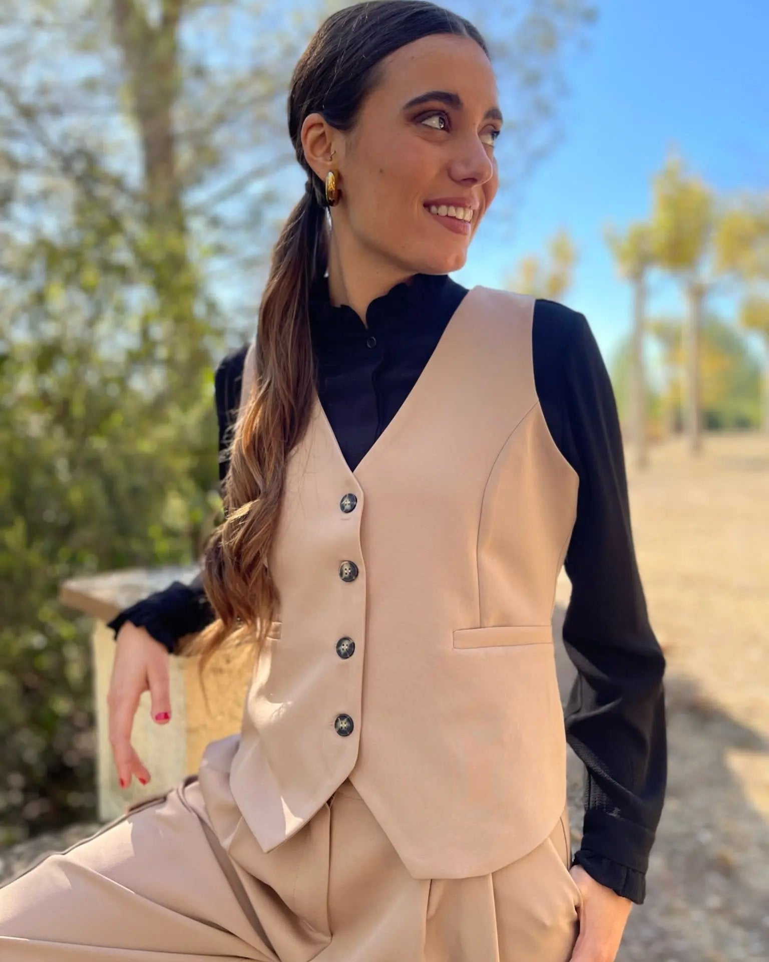 Camisa romántica volantes negro elvestidordecandela
