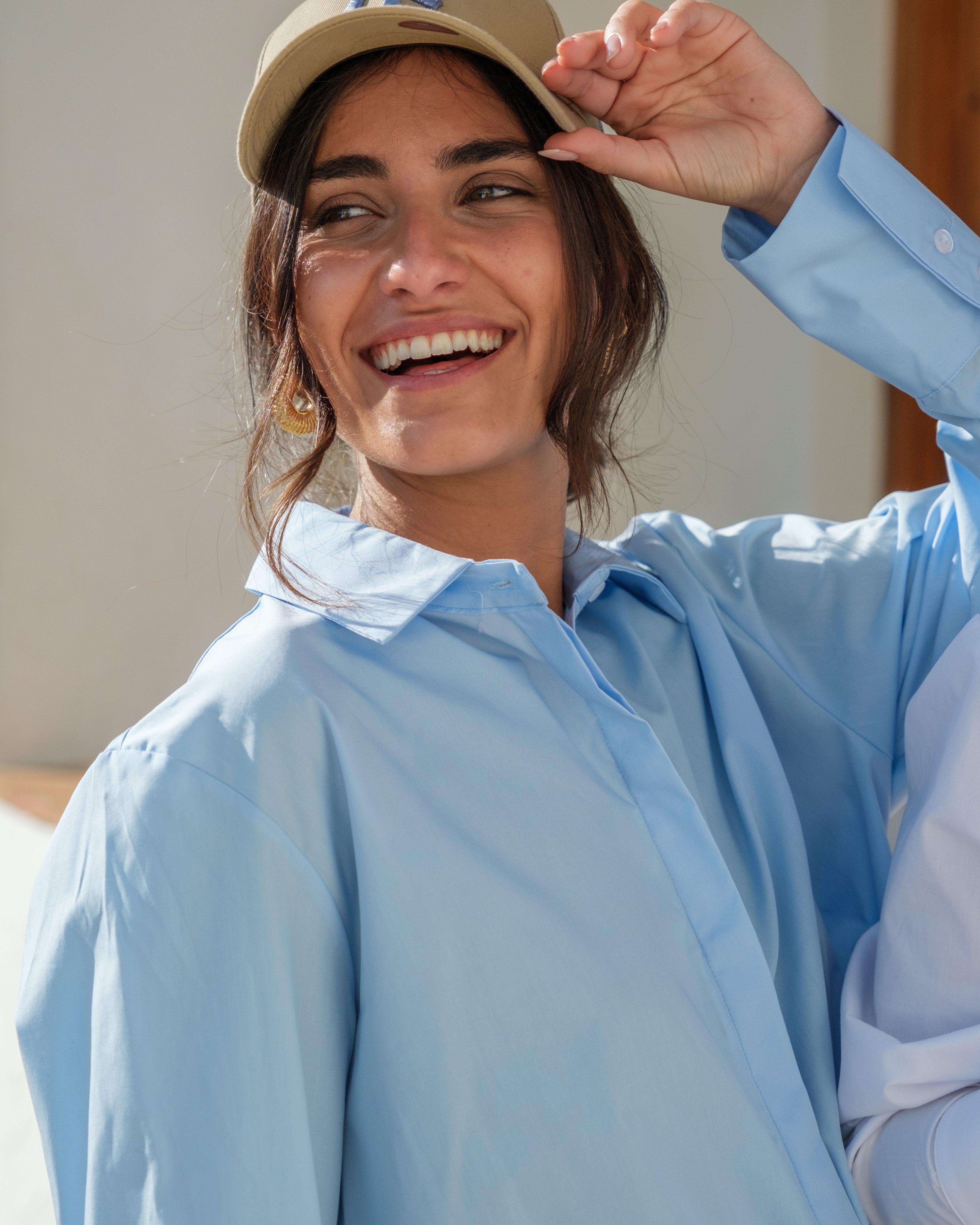 Camisa azul lisa